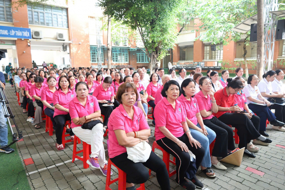 Cán bộ, hội viên phụ nữ và người dân tham gia hội nghị. Ảnh: MD