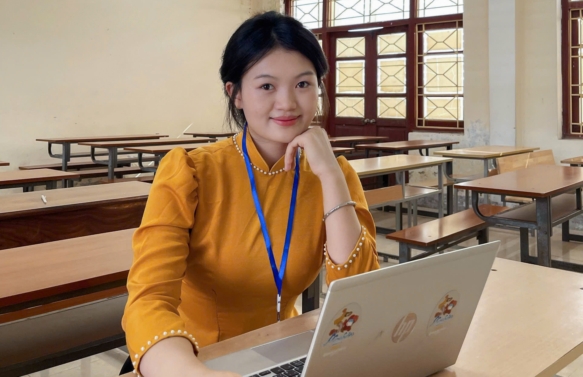 Hoa dự tính sẽ về quê dạy học cho trẻ vùng cao sau khi tốt nghiệp - Ảnh: Khánh Trung
