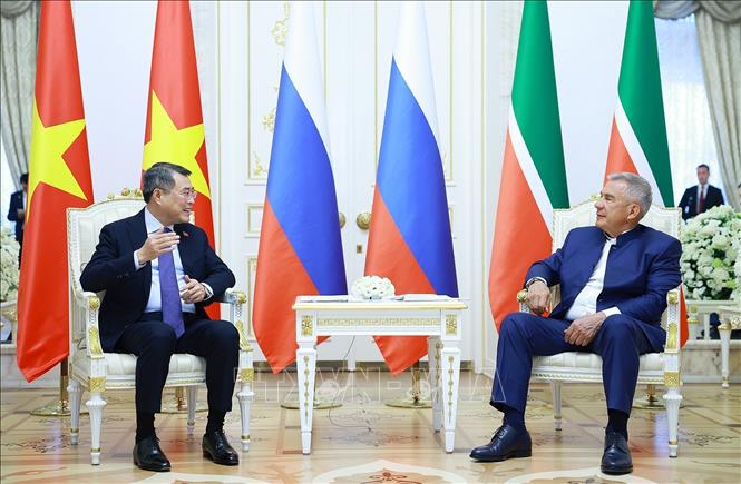  Thủ tướng Lê Minh Hưng gặp Người đứng đầu Cộng hòa Tatarstan Rustam Minnikhanov - Ảnh: Dương Giang/TTXVN