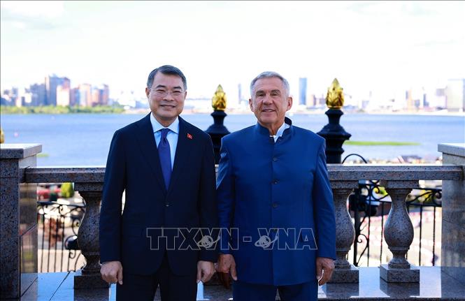  Thủ tướng Lê Minh Hưng gặp Người đứng đầu Cộng hòa Tatarstan Rustam Minnikhanov - Ảnh: Dương Giang/TTXVN