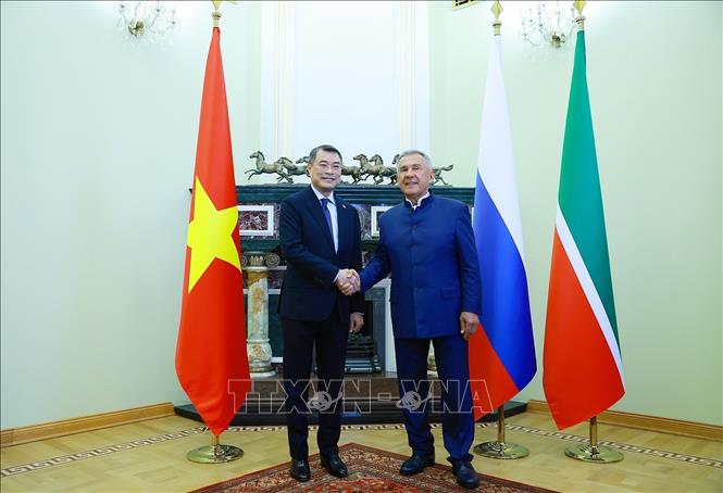  Thủ tướng Lê Minh Hưng gặp Người đứng đầu Cộng hòa Tatarstan Rustam Minnikhanov - Ảnh: Dương Giang/TTXVN