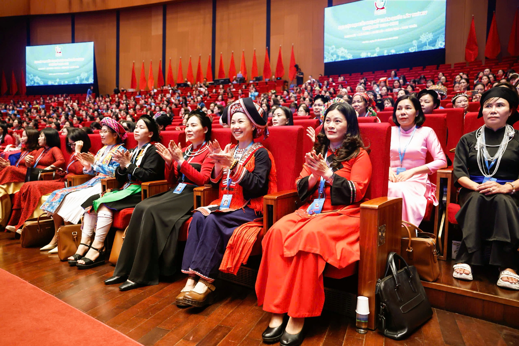 Khơi dậy tiềm năng, khát vọng cống hiến của phụ nữ Các đại biểu tham dự đại hội - Ảnh: Trường Phong