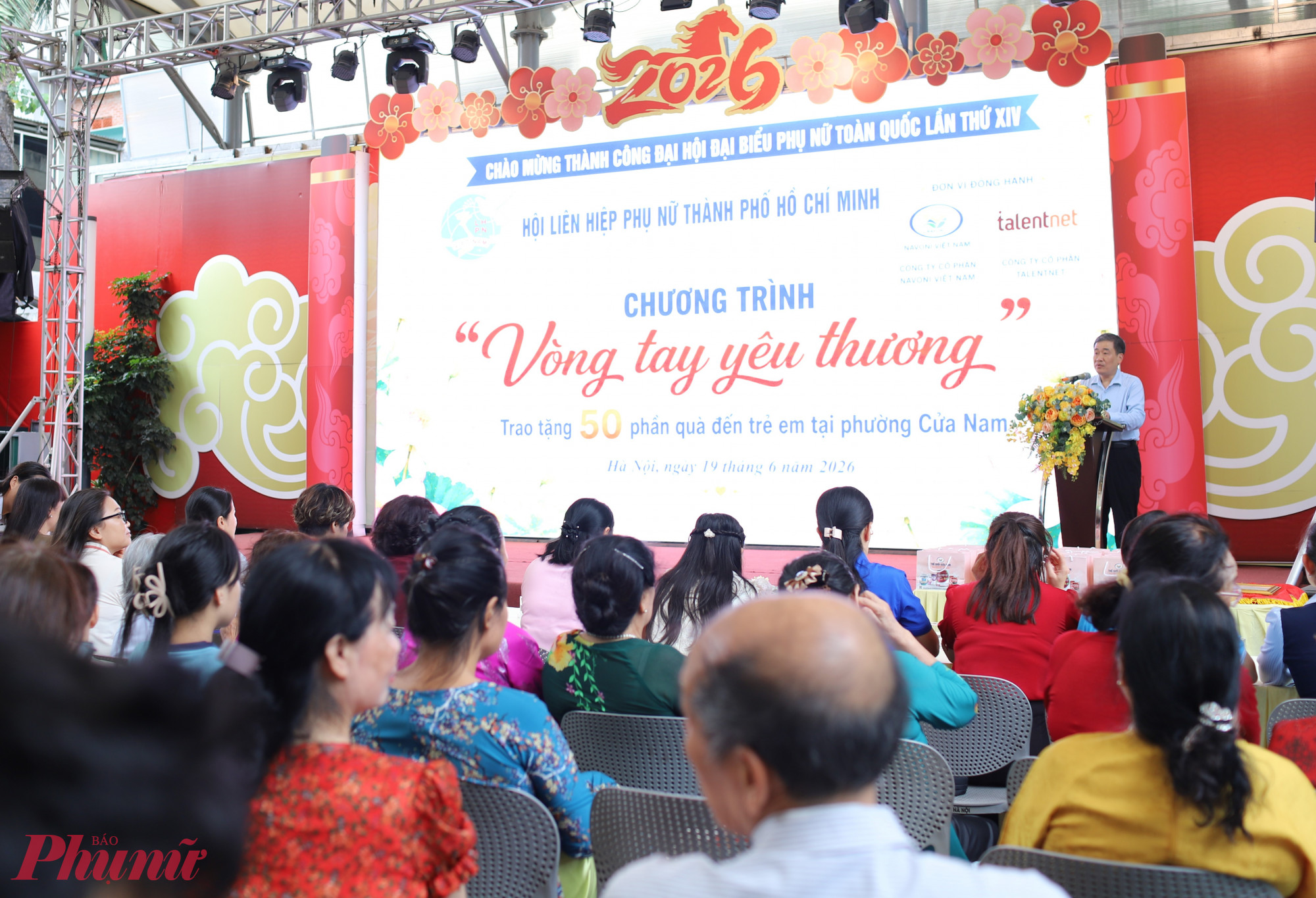 ông Nguyễn Quốc Hoàn - Phó bí thư Đảng ủy, Chủ tịch UBND phường Cửa Nam - đánh giá cao sự quan tâm của Hội LHPN TPHCM và các đơn vị đồng hành đối với trẻ em trên địa bàn