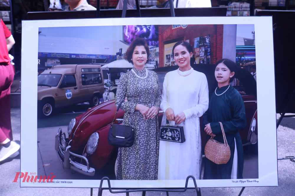 Tà áo dài gắn bó với ba thế hệ phụ nữ Việt chính là minh chứng sống động nhất cho sự tiếp nối di sản không ngừng nghỉ