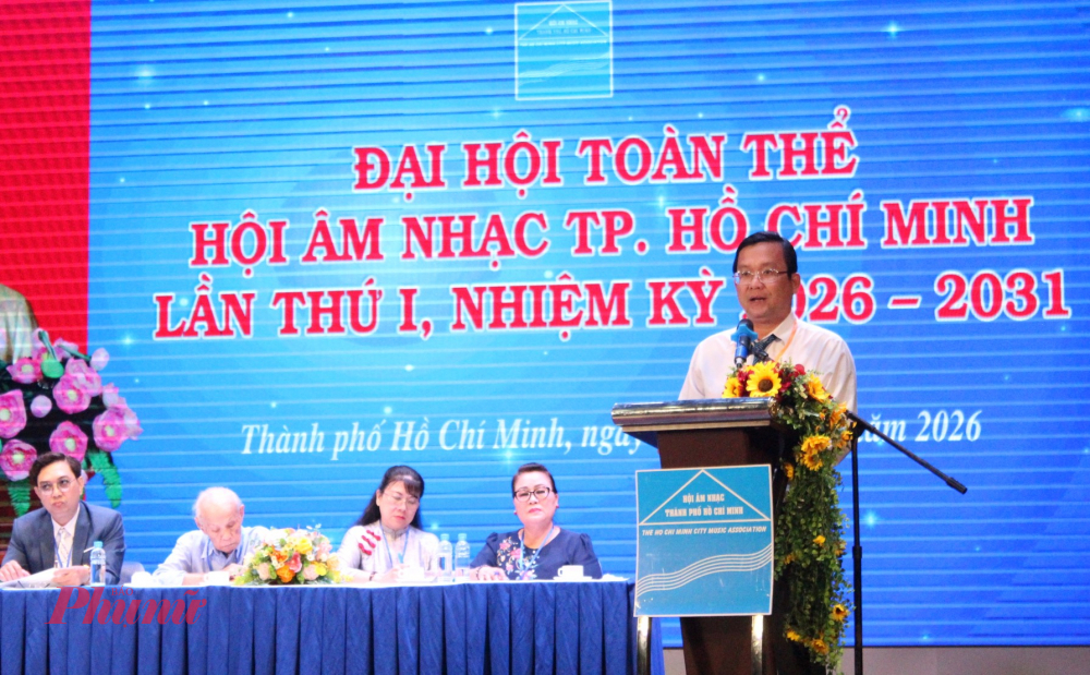 Nhạc sĩ Nguyễn Quang Vinh tái đắc cử Chủ tịch Hội Âm nhạc TPHCM Phó Chủ tịch UBMTTQ Việt Nam TPHCM Phan Hồng Ân phát biểu tại