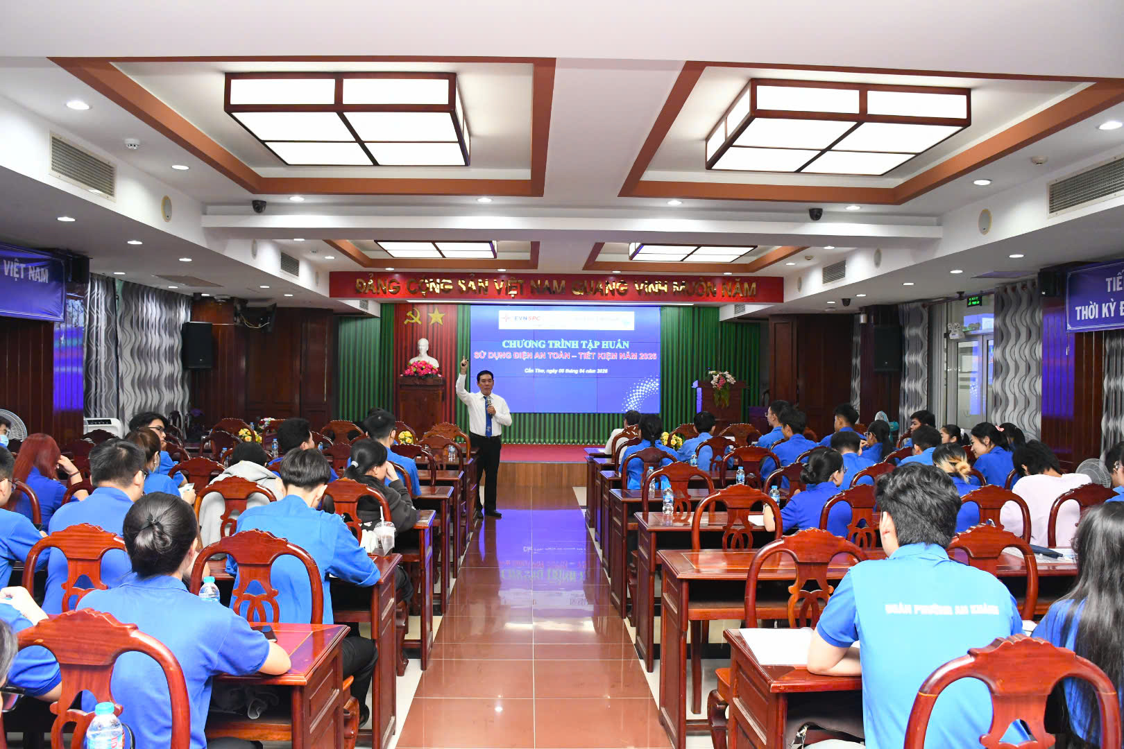 EVNSPC triệt để tiết kiệm điện tại khu vực phía Nam Tổ chức các buổi tập huấn về tiết kiệm điện cho các đoàn thể xã hội