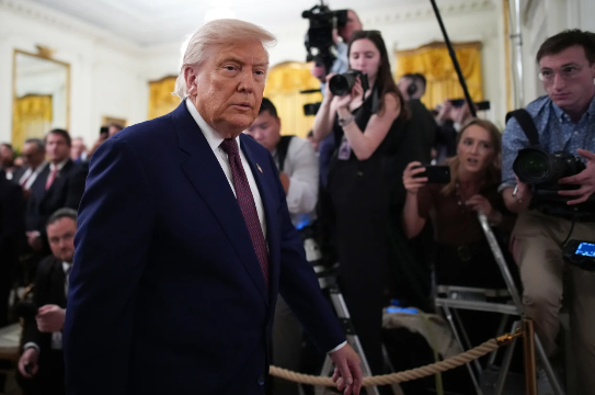 Các cuộc đàm phán Mỹ-Iran trở ne6nn căng thẳng khi ông Trump đe dọa các cuộc tấn công mớ