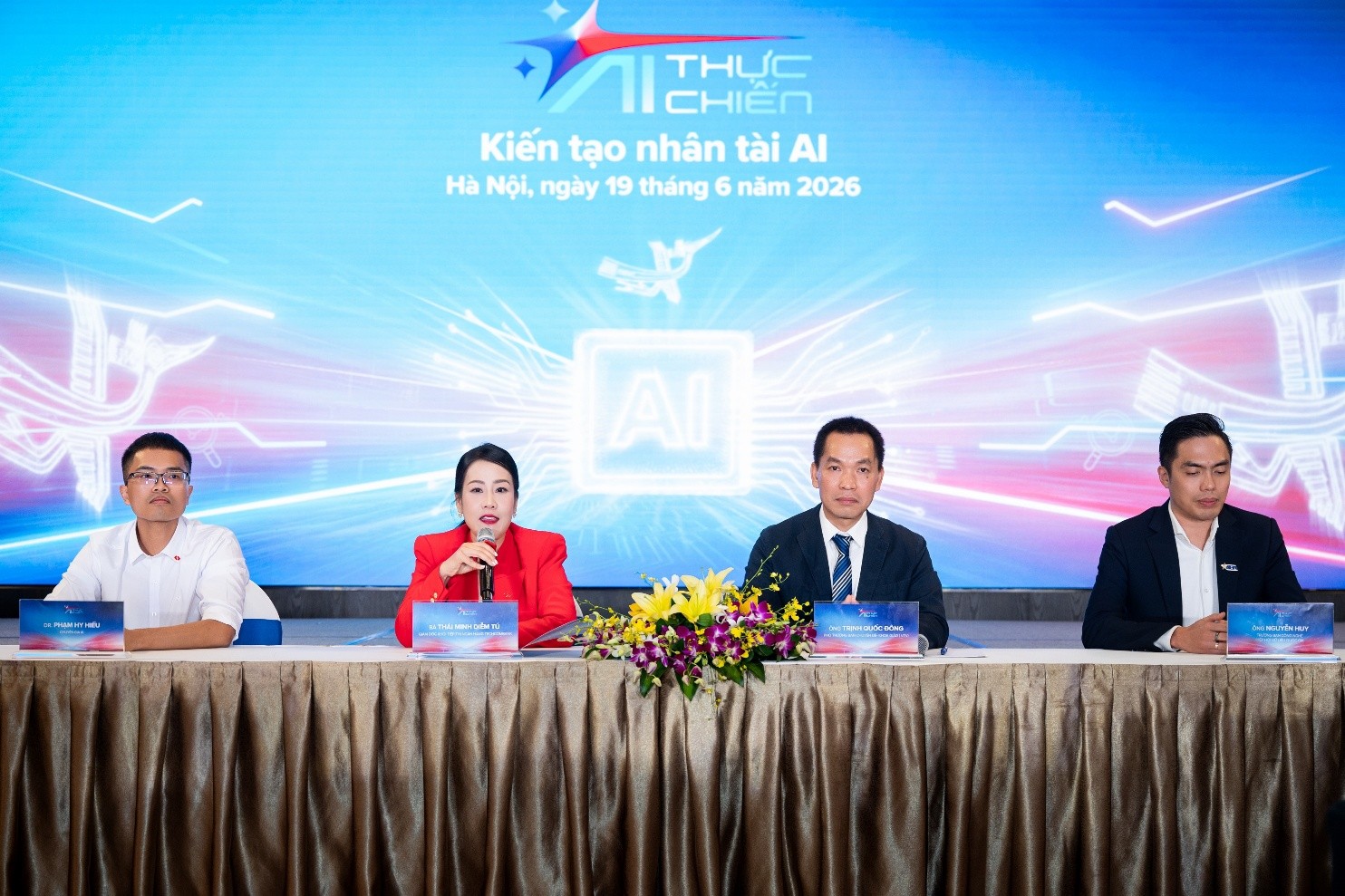 Ban tổ chức công bố những điểm mới của AI Thực Chiến mùa 2 - Ảnh: Techcombank