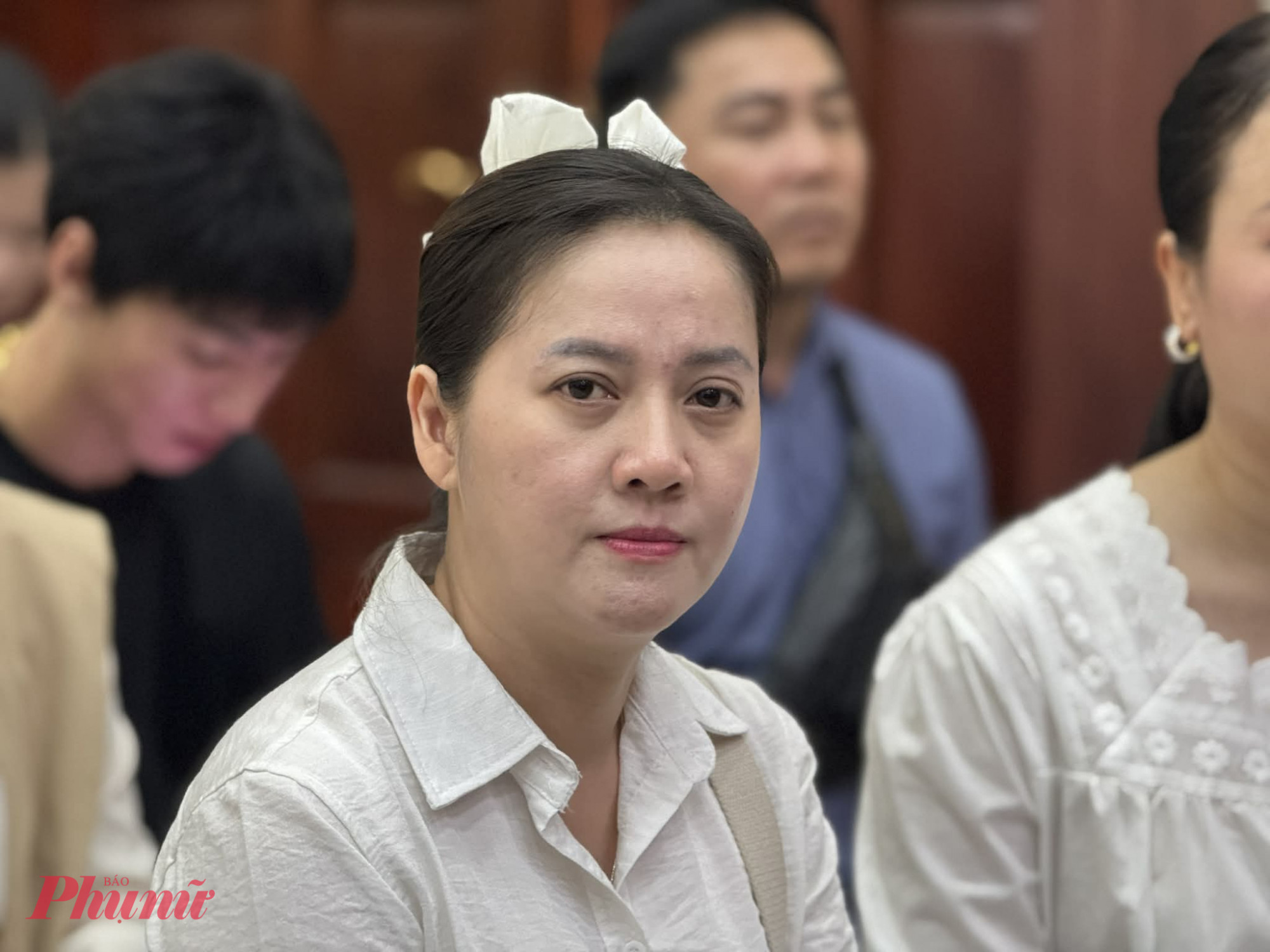 Hồng Loan tại phiên toà phúc thẩm diễn ra hôm 22/4
