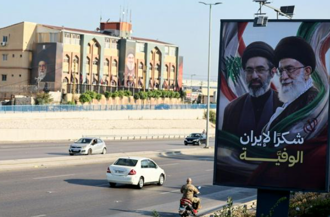 Ayatollah Mojtaba Khamenei mới của Iran đã không xuất hiện trước công chúng kể từ khi cha và người tiền nhiệm của ông bị giết