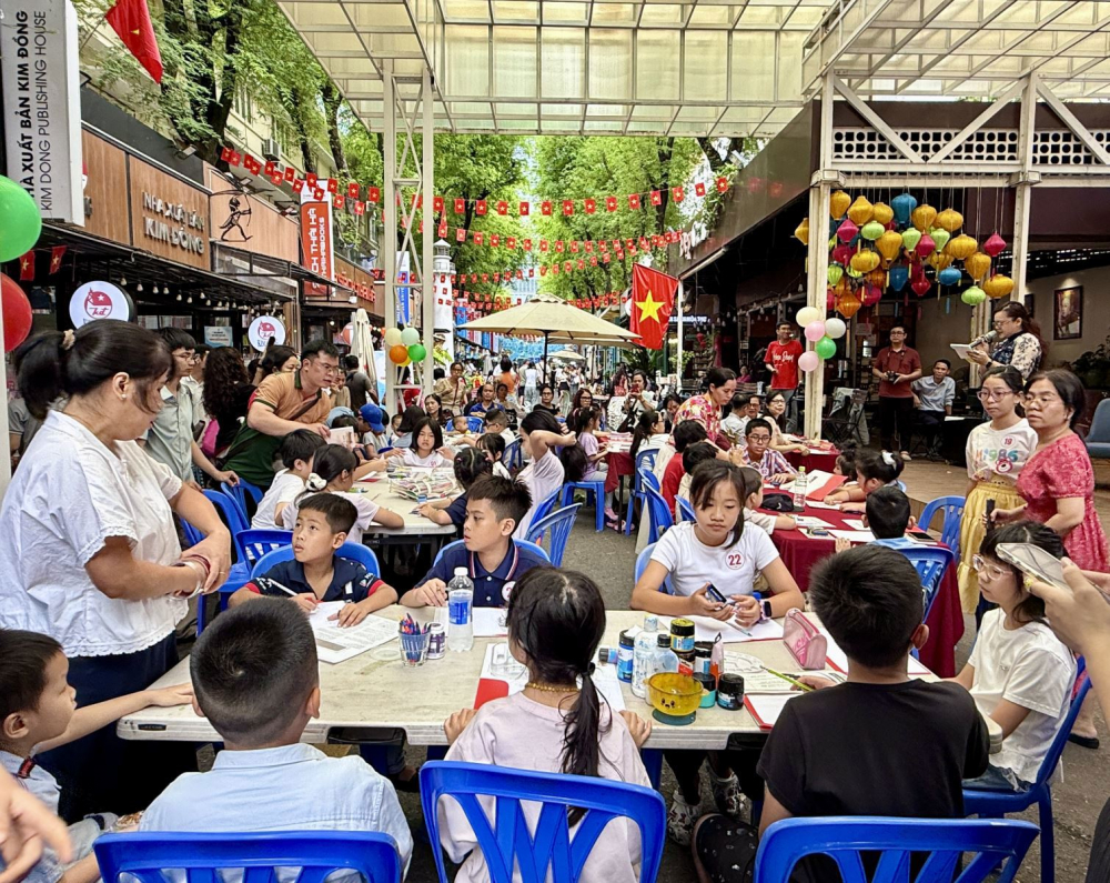 Diễn ra trên nhiều địa bàn của thành phố và các tỉnh vùng sâu, vùng xa, đây là cơ hội quý giá để lan tỏa văn hóa đọc đến mọi gia đình - Ảnh: Bộ Văn hóa, Thể thao và Du lịch
