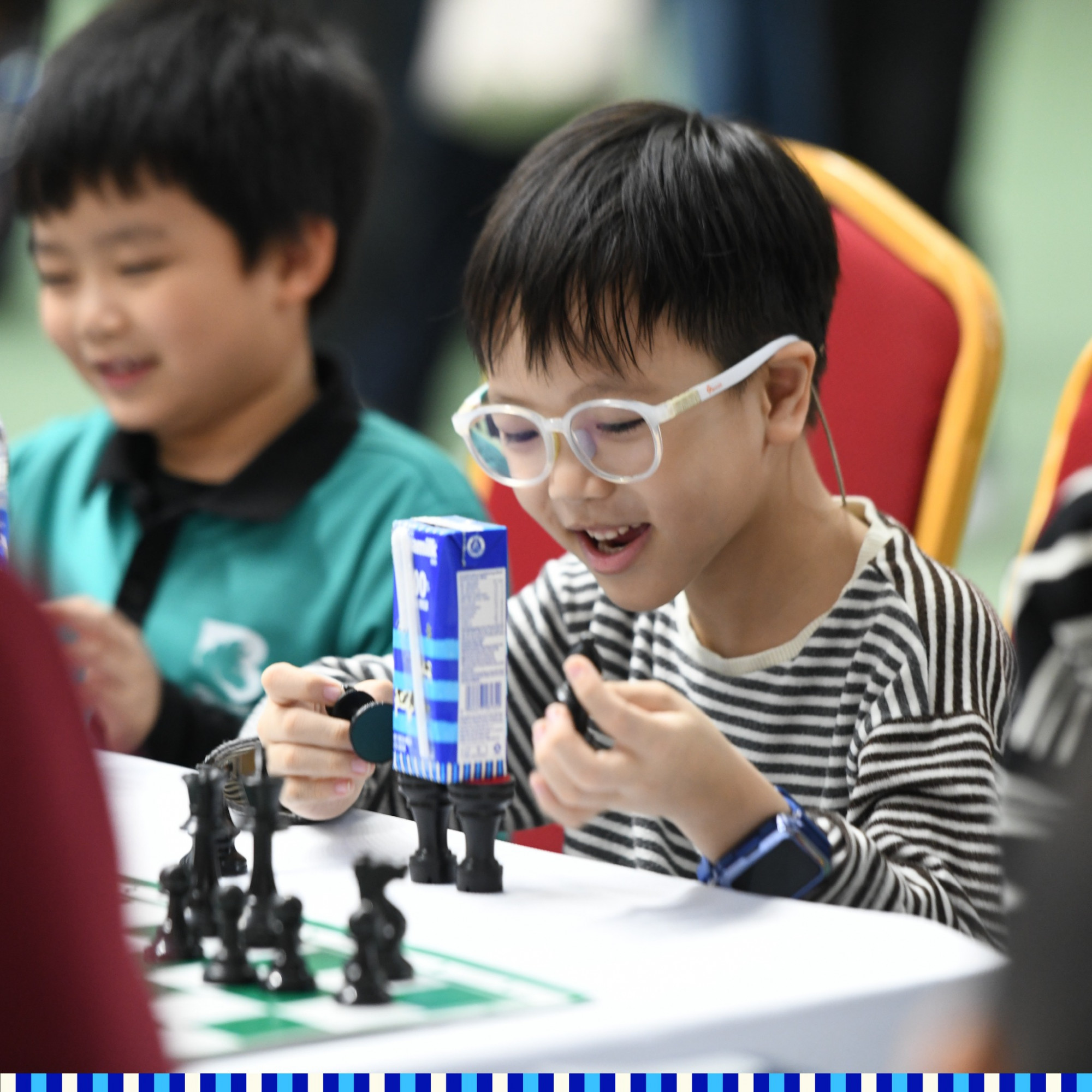 Khi được trao quyền lựa chọn phù hợp với lứa tuổi, trẻ sẽ cảm thấy tự tin hơn vào bản thân và tự do khám phá thế giới - Ảnh: Vi Nam