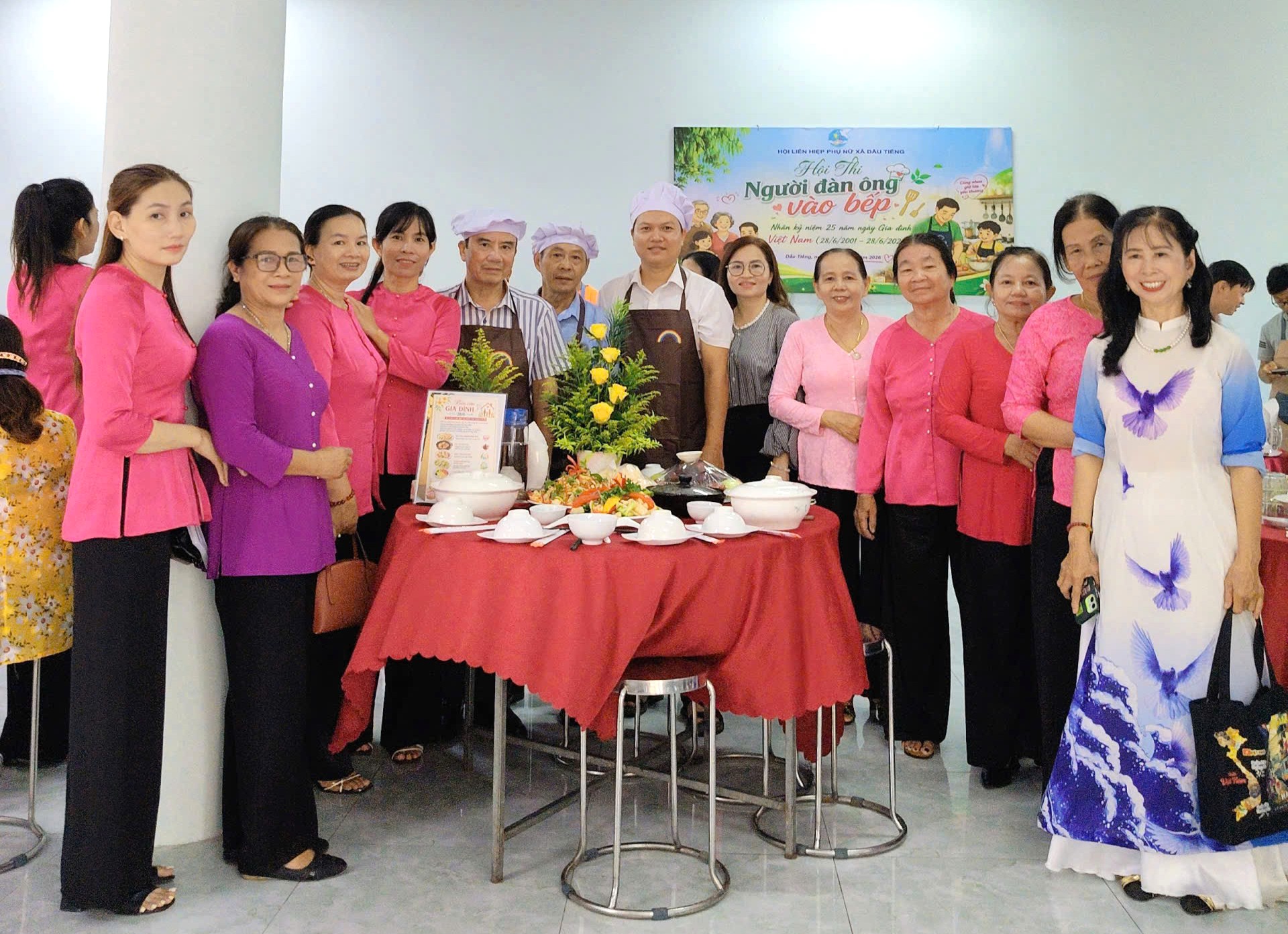 Ngày hội gia đình hạnh phúc xã Dầu Tiếng được tổ chức nhiều hoạt động, sân chơi dành cho các gia đình - Ảnh: C.N. 