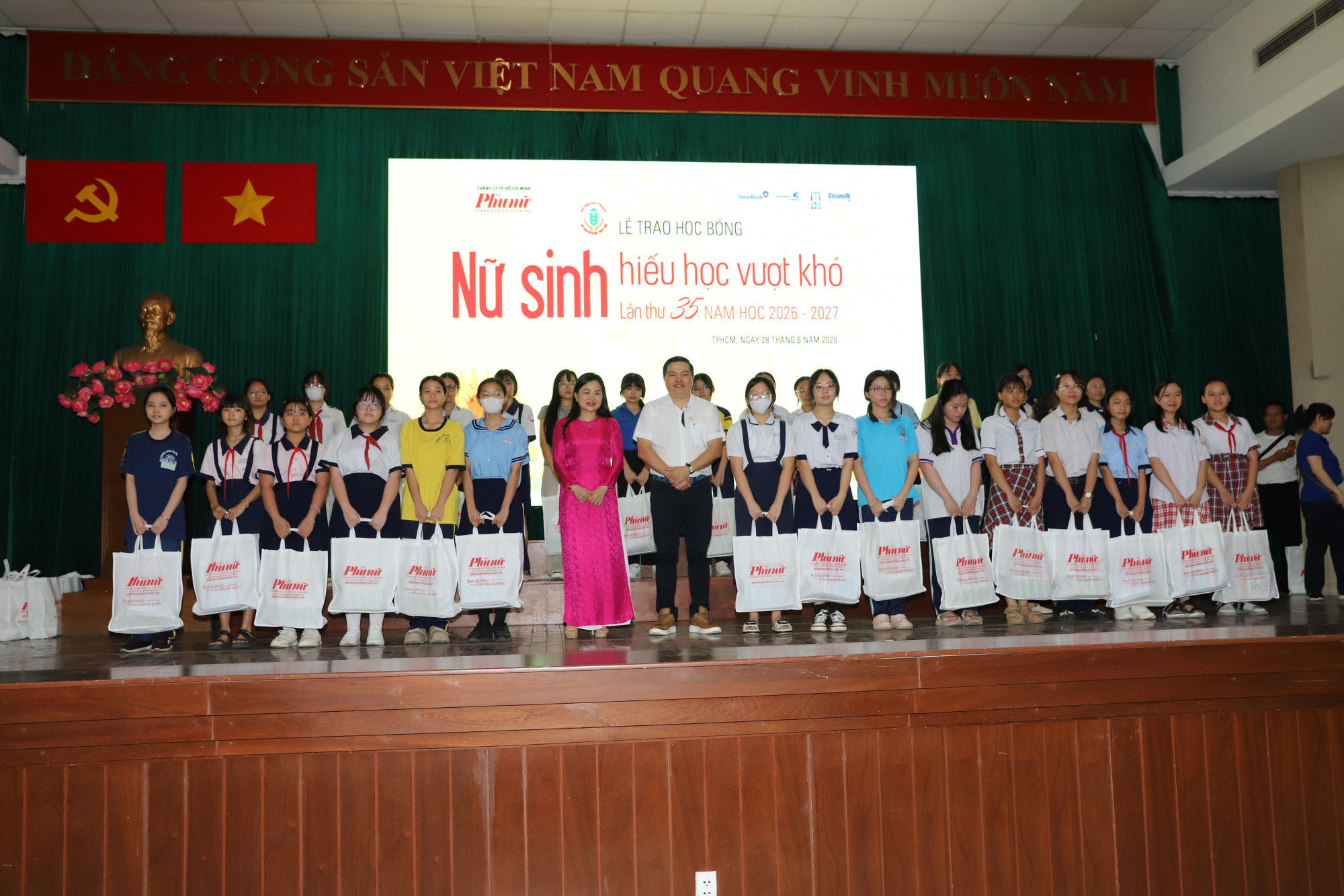 Bác sĩ CK1 Phùng Mạnh Cường - Giám Đốc Bệnh viện thẩm mỹ Gangwhoo