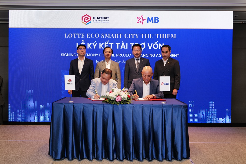 Phát Đạt và Ngân hàng TMCP Quân đội (MB Bank) đã ký kết hợp đồng tài trợ vốn ngày 26/6 - Ảnh: Phát Đạt