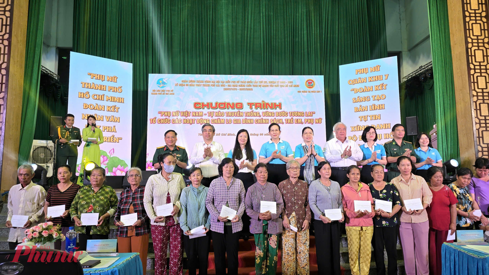 Tại chương trình, Trung ương Hội LHPN Phụ nữ Việt Nam, Hiệp Hội Doanh nghiệp Thành phố Hồ Chí Minh, Quỹ Doanh nhân vì cộng đồng và Hội LHPN Thành phố Hồ Chí Minh trao tặng 500 triệu thực hiện các chương trình An sinh xã hội trên địa bàn xã Cần Giờ 