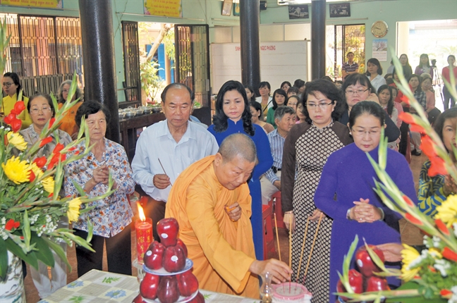 Chiec thuyen tai dao