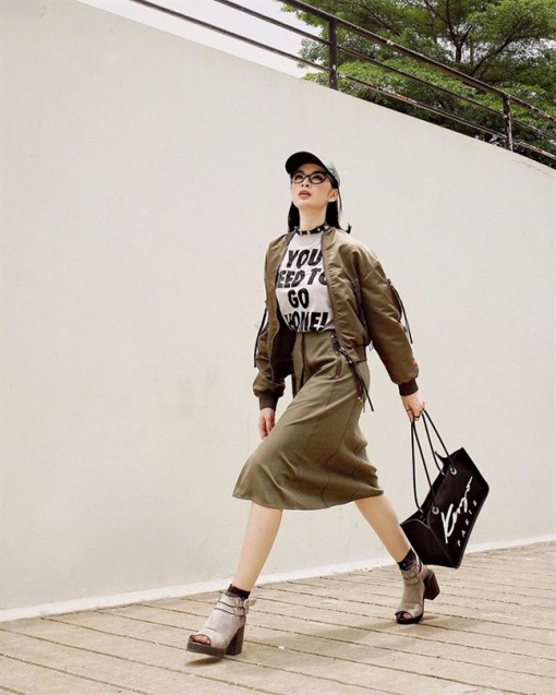 Xu hướng thời trang hè cho giới trẻ qua street style của sao Việt