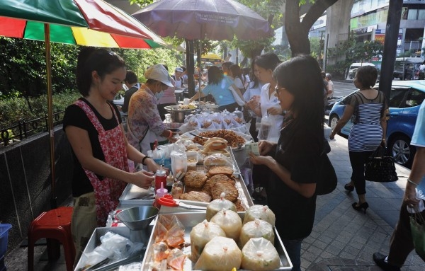 Bangkok dep het hang rong tren cac tuyen pho chinh