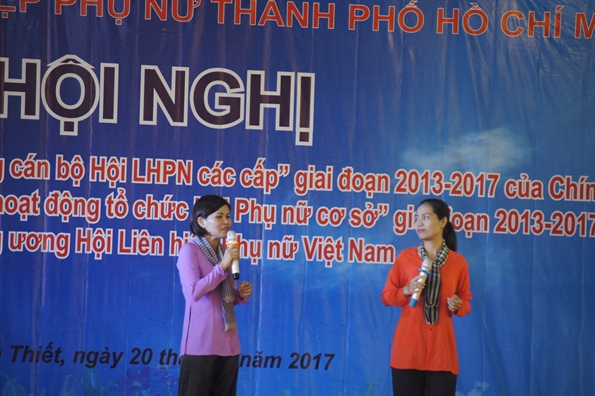 Khai mac hoi trai giao luu cau lac bo, doi nhom toan thanh