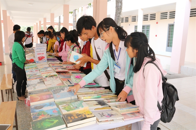 Truong Cao dang Su pham Tay Ninh: Nhieu hoat dong soi noi huong ung Ngay sach Viet Nam nam 2017