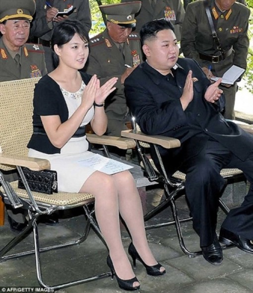 Nhờ phu nhân của Kim Jong Un, phụ nữ Triều Tiên mặc váy ngắn hơn