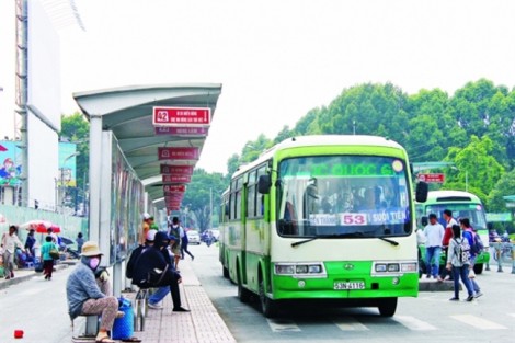 Ngày 30/4, khách được đi xe buýt miễn phí trên 3 tuyến