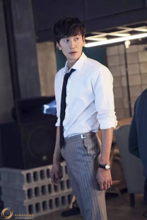 Gu thời trang lịch lãm của 'hoàng tử châu Á' Lee Kwang Soo