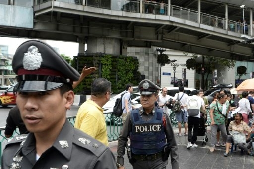 ‘Cau am’ thua ke tap doan Red Bull tron sang Singapore chay toi