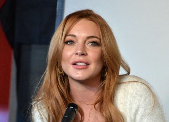 Vu 'quyt' gan 30 nghin USD: Toa goi, Lindsay Lohan ngo lo