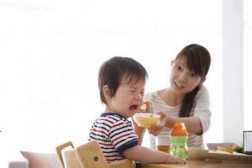 Mùa nóng, đừng cuống lên  khi trẻ biếng ăn!