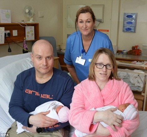Sản phụ Anh sinh con đúng lúc bệnh viện 'khóc' vì virus WannaCry