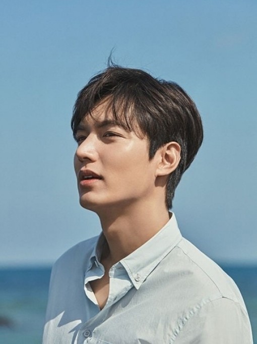 Fan lùng ảnh Lee Min Ho để bớt... nhớ nhung