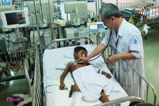 Khó tin: Té gãy xương mà bị suy thận cấp