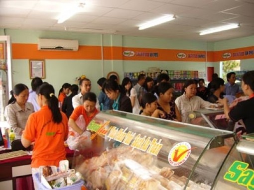 Hàng loạt siêu thị trên cả nước giảm giá thực phẩm