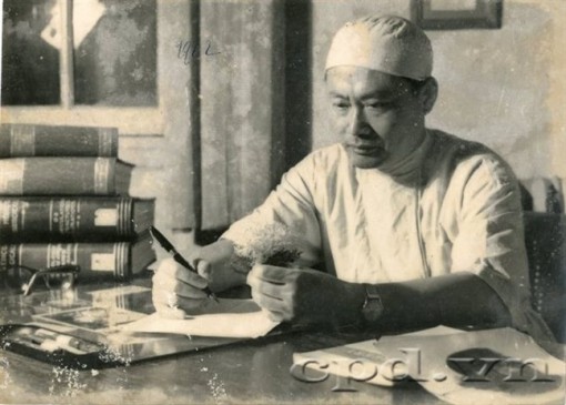 Tôn Thất Tùng (1912 -1982): Trăm năm chung một sợi dây tơ hồng