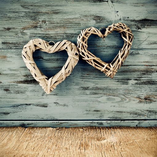 Ai cũng có những phút giây ngoài chồng ngoài vợ