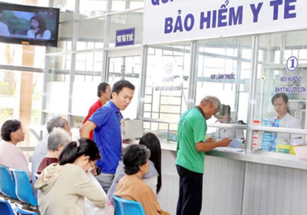 Nhung nhang bao hiem y te, dan kho tu nguyen