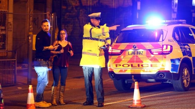 Canh hoang loan sau vu no tai san khau Manchester Arena