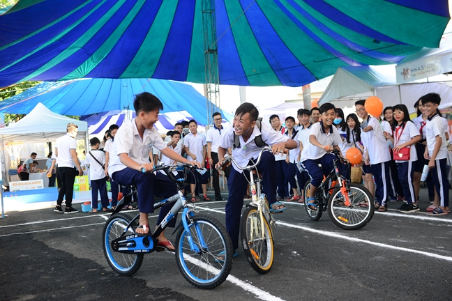 10.000 nguoi tham gia 'Phu My Hung huong ve tre em 2017'