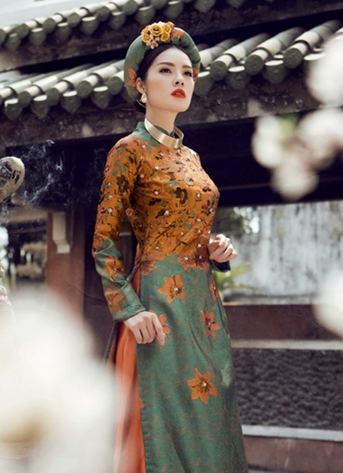 Ngam 20 bo ao dai NTK Nhat Dung tang bao tang Phu nu Nam Bo