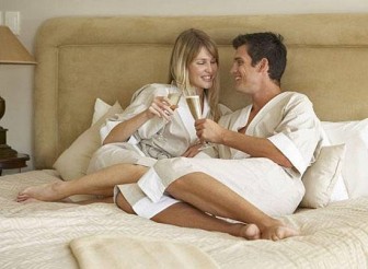 4 điều nàng cứ tưởng 'đàn ông là như thế' về chuyện sex
