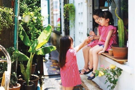 Bộ sưu tập sắc màu tươi tắn dành cho mùa hè của bé