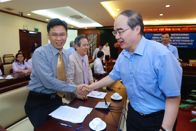 Bi thu Nguyen Thien Nhan: TP.HCM phai la noi dang song, dang den