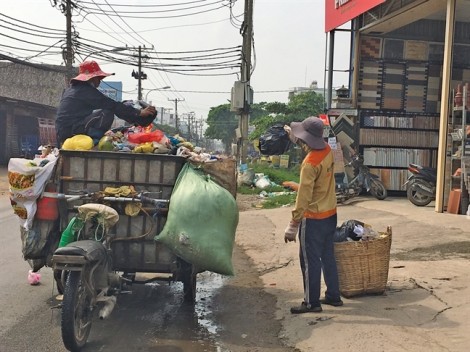 Tăng phí thu gom rác cần tính đúng tính đủ