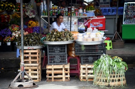Bánh ú cúng tết Đoan Ngọ: Coi chừng mua nhầm bánh ‘đá’