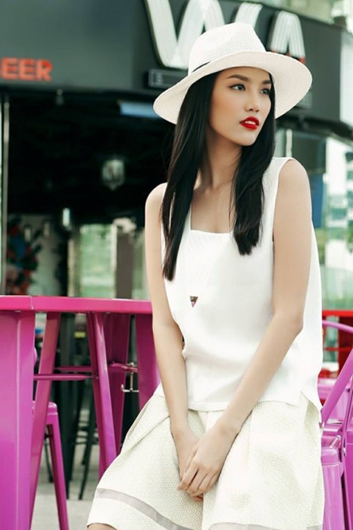 Người mẫu Lan Khuê với gu thời trang đời thường trẻ trung