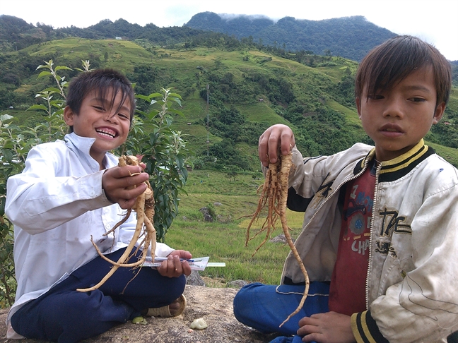 Phia sau san vat bac trieu: Cuoc muu sinh khoc liet cua 'son nhan' nhi chon dai ngan