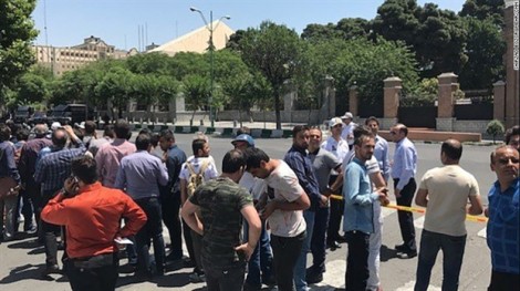 Iran rúng động vì IS tấn công vào thủ đô Tehran