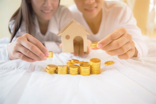 Sống theo...  ti vi